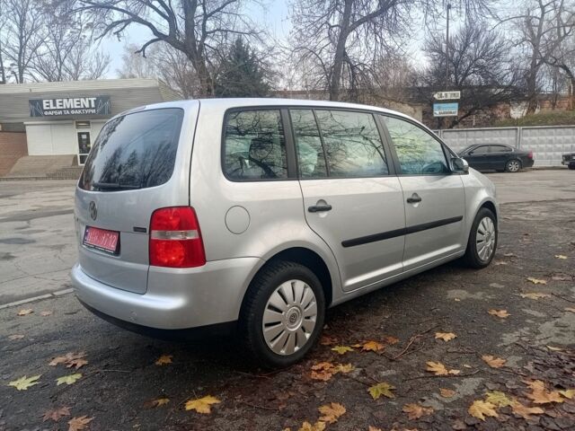 Серый Фольксваген Туран, объемом двигателя 1.6 л и пробегом 230 тыс. км за 5995 $, фото 5 на Automoto.ua