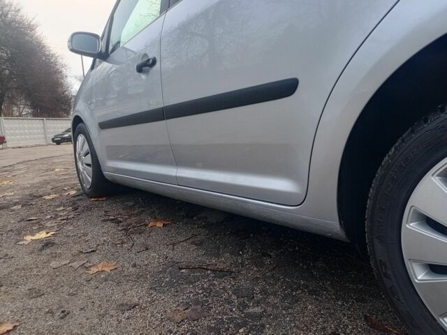 Серый Фольксваген Туран, объемом двигателя 1.6 л и пробегом 230 тыс. км за 5995 $, фото 7 на Automoto.ua