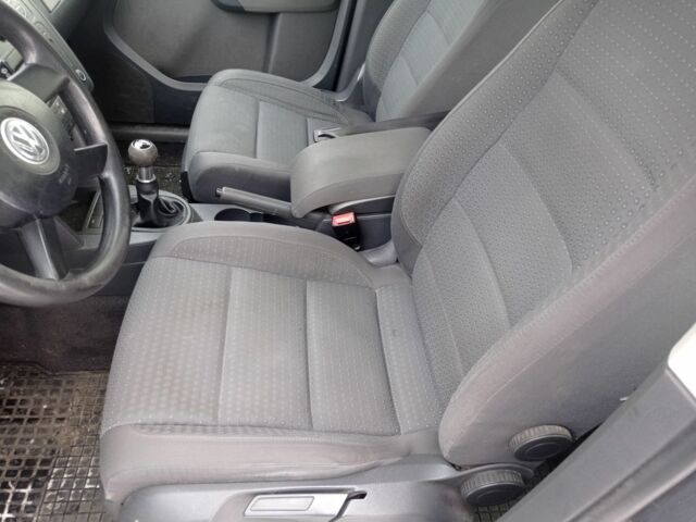 Сірий Фольксваген Туран, об'ємом двигуна 2 л та пробігом 312 тис. км за 3096 $, фото 8 на Automoto.ua