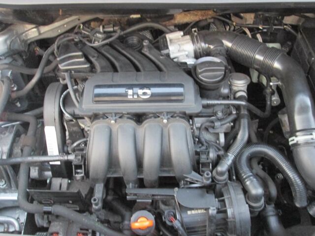 Серый Фольксваген Туран, объемом двигателя 1.6 л и пробегом 230 тыс. км за 6500 $, фото 18 на Automoto.ua