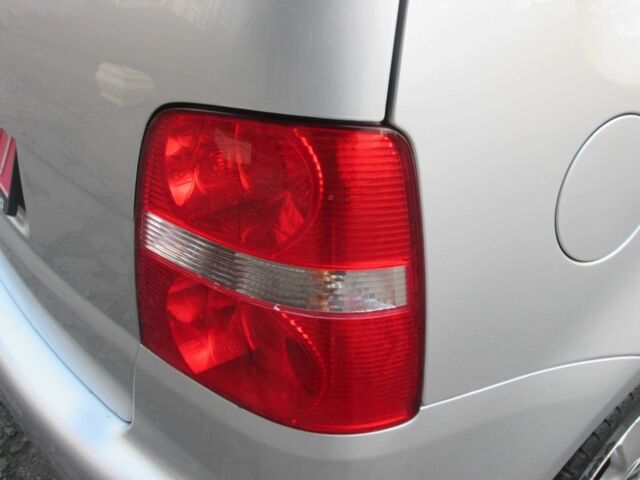 Серый Фольксваген Туран, объемом двигателя 1.6 л и пробегом 230 тыс. км за 6500 $, фото 6 на Automoto.ua