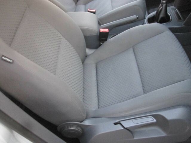 Серый Фольксваген Туран, объемом двигателя 1.6 л и пробегом 230 тыс. км за 6500 $, фото 14 на Automoto.ua