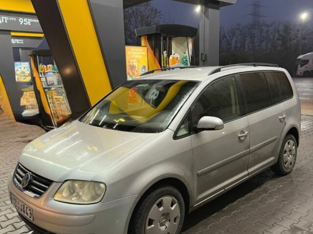 Сірий Фольксваген Туран, об'ємом двигуна 0 л та пробігом 350 тис. км за 3200 $, фото 1 на Automoto.ua