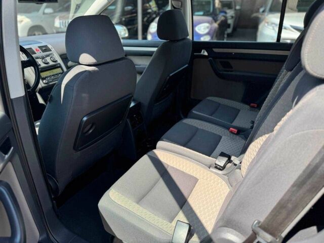 Серый Фольксваген Туран, объемом двигателя 1.4 л и пробегом 198 тыс. км за 7900 $, фото 13 на Automoto.ua