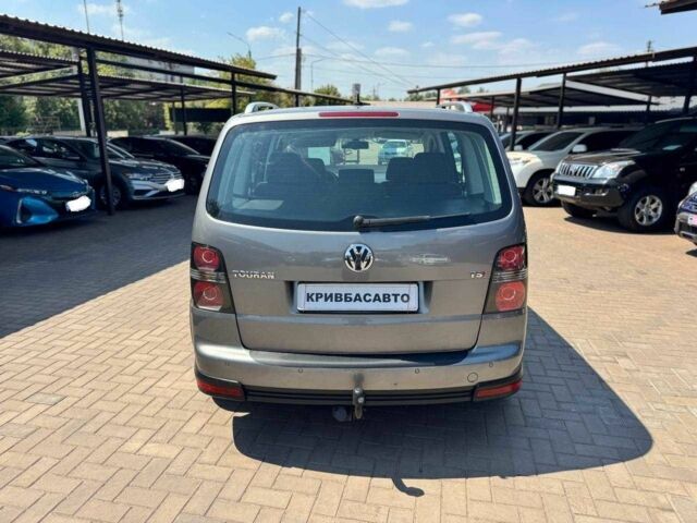 Серый Фольксваген Туран, объемом двигателя 1.4 л и пробегом 198 тыс. км за 7900 $, фото 6 на Automoto.ua