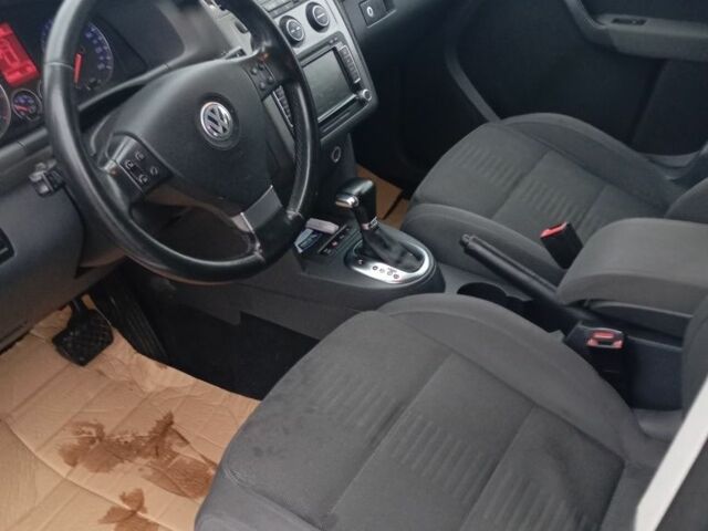 Серый Фольксваген Туран, объемом двигателя 0 л и пробегом 284 тыс. км за 5900 $, фото 8 на Automoto.ua