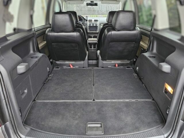 Серый Фольксваген Туран, объемом двигателя 2 л и пробегом 334 тыс. км за 8800 $, фото 17 на Automoto.ua