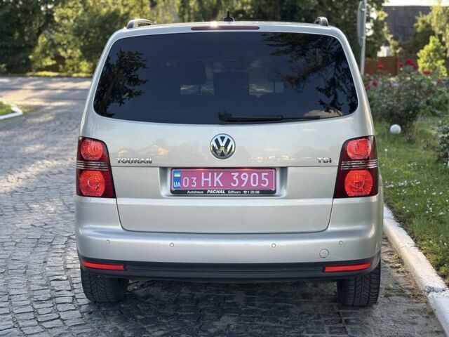 Серый Фольксваген Туран, объемом двигателя 1.4 л и пробегом 244 тыс. км за 6300 $, фото 9 на Automoto.ua