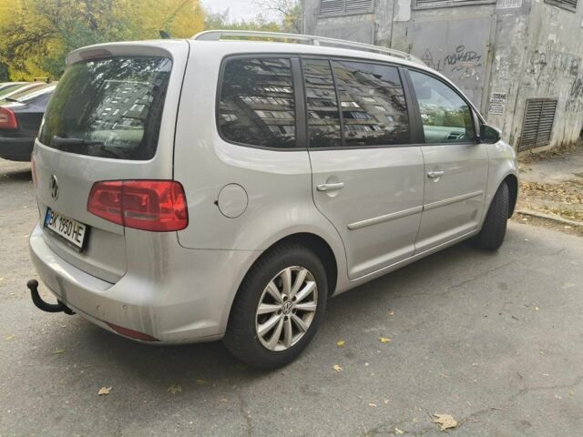 Серый Фольксваген Туран, объемом двигателя 1.6 л и пробегом 300 тыс. км за 7600 $, фото 5 на Automoto.ua