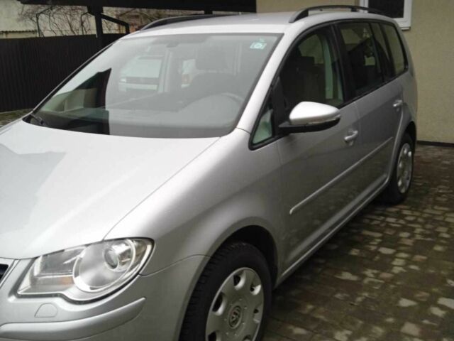 Серый Фольксваген Туран, объемом двигателя 1.9 л и пробегом 316 тыс. км за 8550 $, фото 2 на Automoto.ua