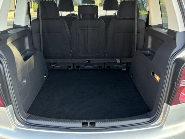 Серый Фольксваген Туран, объемом двигателя 1.4 л и пробегом 244 тыс. км за 6300 $, фото 18 на Automoto.ua