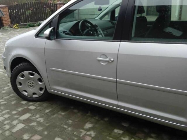 Серый Фольксваген Туран, объемом двигателя 1.9 л и пробегом 316 тыс. км за 8550 $, фото 3 на Automoto.ua