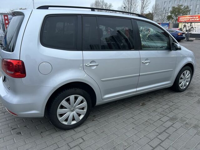 Серый Фольксваген Туран, объемом двигателя 1.6 л и пробегом 248 тыс. км за 10300 $, фото 1 на Automoto.ua