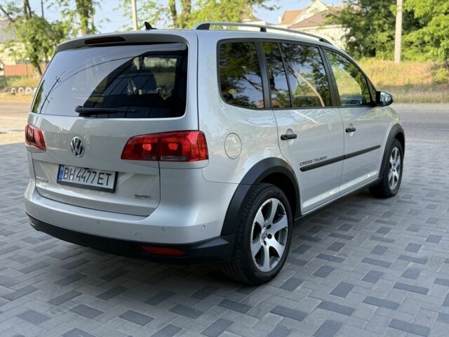 Серый Фольксваген Туран, объемом двигателя 1.4 л и пробегом 210 тыс. км за 10900 $, фото 3 на Automoto.ua