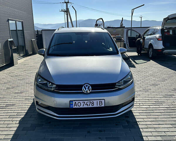 Сірий Фольксваген Туран, об'ємом двигуна 1.6 л та пробігом 195 тис. км за 17000 $, фото 1 на Automoto.ua