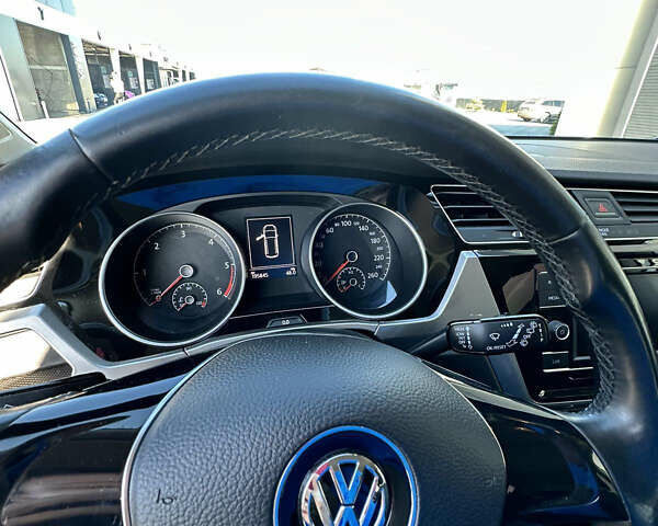 Сірий Фольксваген Туран, об'ємом двигуна 1.6 л та пробігом 195 тис. км за 17000 $, фото 7 на Automoto.ua