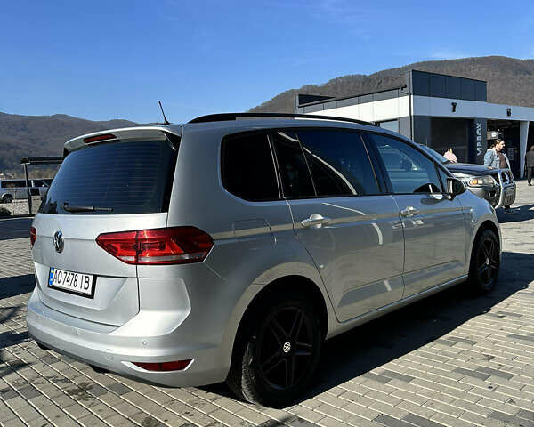 Сірий Фольксваген Туран, об'ємом двигуна 1.6 л та пробігом 195 тис. км за 17000 $, фото 4 на Automoto.ua