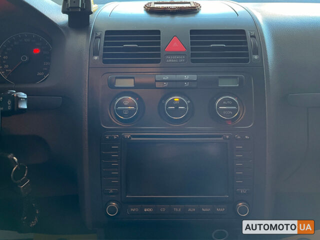 Синий Фольксваген Туран, объемом двигателя 2 л и пробегом 218 тыс. км за 6300 $, фото 14 на Automoto.ua