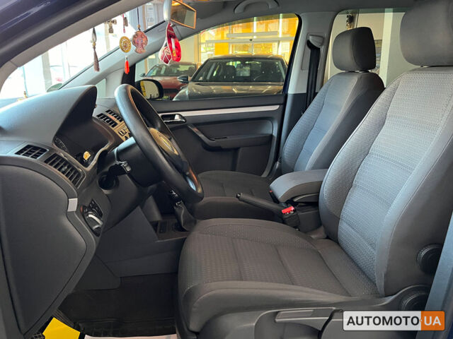 Синий Фольксваген Туран, объемом двигателя 2 л и пробегом 218 тыс. км за 6300 $, фото 10 на Automoto.ua