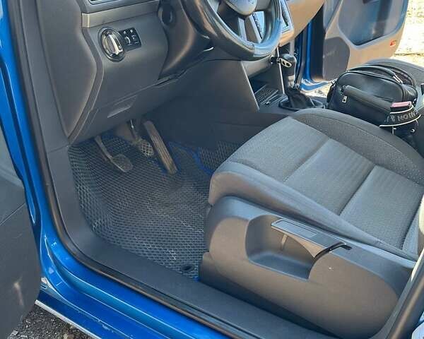 Синий Фольксваген Туран, объемом двигателя 1.6 л и пробегом 242 тыс. км за 5800 $, фото 18 на Automoto.ua