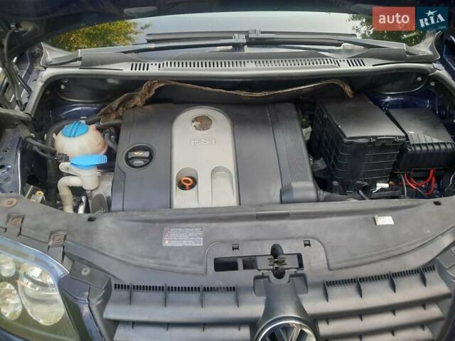 Синий Фольксваген Туран, объемом двигателя 1.6 л и пробегом 292 тыс. км за 5600 $, фото 26 на Automoto.ua