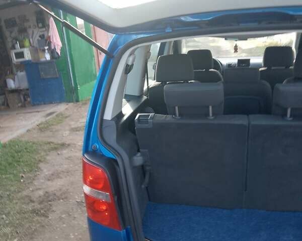 Синий Фольксваген Туран, объемом двигателя 1.6 л и пробегом 198 тыс. км за 5200 $, фото 13 на Automoto.ua