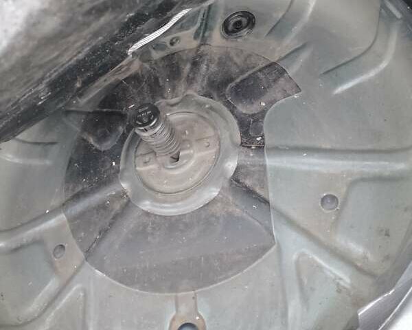 Синій Фольксваген Туран, об'ємом двигуна 1.6 л та пробігом 263 тис. км за 5200 $, фото 8 на Automoto.ua