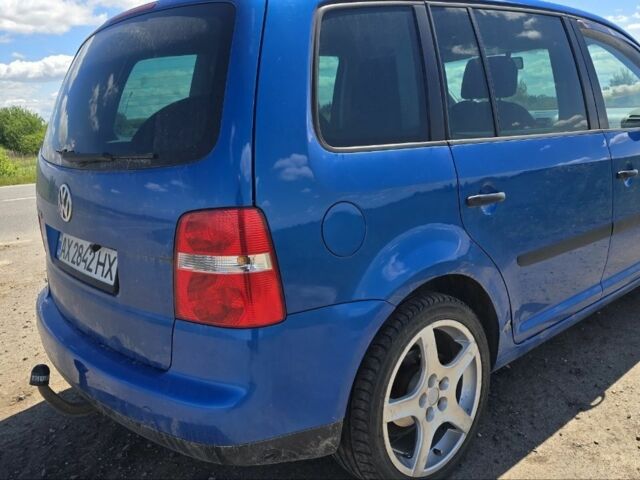 Синий Фольксваген Туран, объемом двигателя 1.6 л и пробегом 312 тыс. км за 5300 $, фото 4 на Automoto.ua