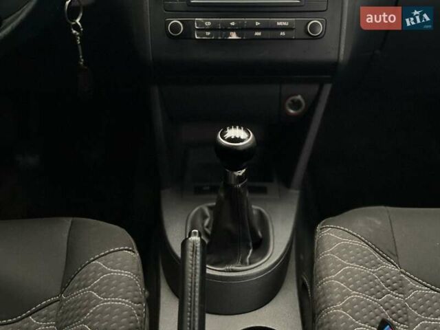 Синий Фольксваген Туран, объемом двигателя 1.9 л и пробегом 228 тыс. км за 3999 $, фото 17 на Automoto.ua