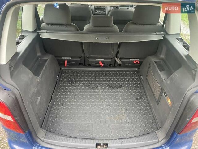 Синий Фольксваген Туран, объемом двигателя 1.9 л и пробегом 512 тыс. км за 4650 $, фото 11 на Automoto.ua