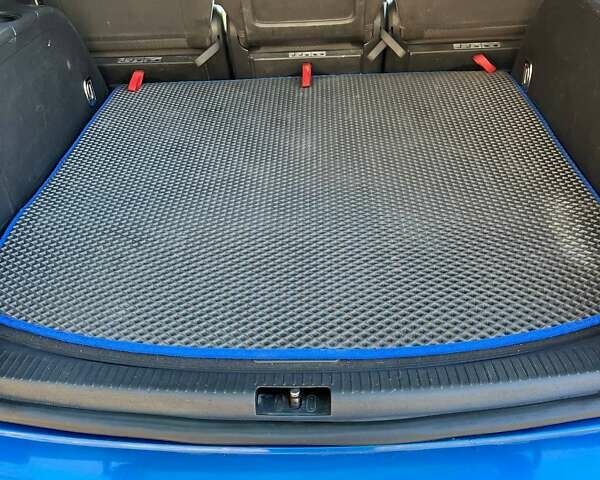 Синий Фольксваген Туран, объемом двигателя 1.6 л и пробегом 242 тыс. км за 5800 $, фото 13 на Automoto.ua