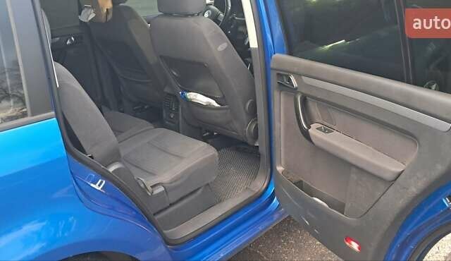 Синий Фольксваген Туран, объемом двигателя 1.6 л и пробегом 261 тыс. км за 5500 $, фото 10 на Automoto.ua