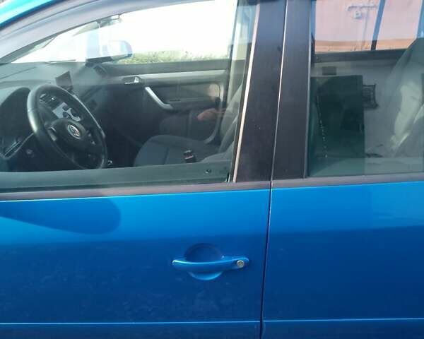 Синий Фольксваген Туран, объемом двигателя 1.6 л и пробегом 198 тыс. км за 5200 $, фото 24 на Automoto.ua