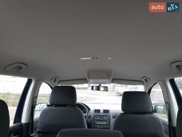 Синій Фольксваген Туран, об'ємом двигуна 1.6 л та пробігом 263 тис. км за 5200 $, фото 9 на Automoto.ua