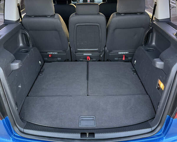 Синий Фольксваген Туран, объемом двигателя 1.6 л и пробегом 202 тыс. км за 4900 $, фото 17 на Automoto.ua