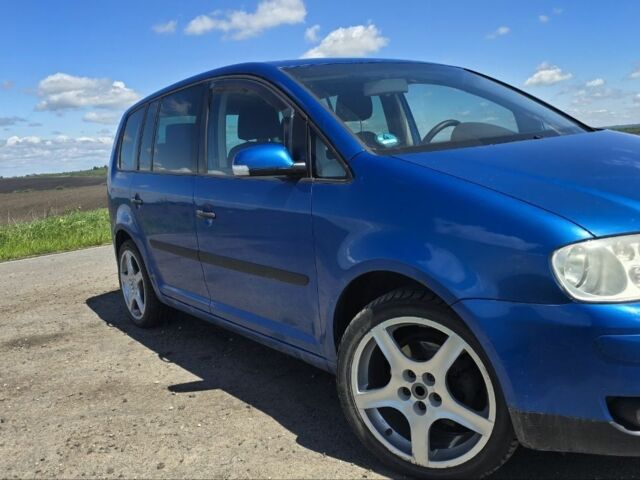 Синий Фольксваген Туран, объемом двигателя 1.6 л и пробегом 312 тыс. км за 5300 $, фото 6 на Automoto.ua