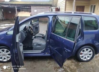 Синий Фольксваген Туран, объемом двигателя 1.9 л и пробегом 430 тыс. км за 2800 $, фото 3 на Automoto.ua