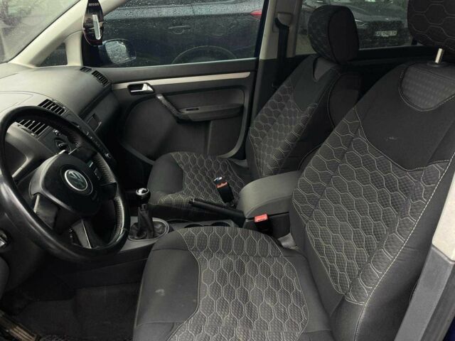 Синий Фольксваген Туран, объемом двигателя 1.9 л и пробегом 228 тыс. км за 3999 $, фото 7 на Automoto.ua