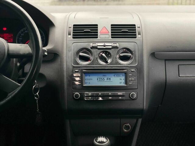 Синий Фольксваген Туран, объемом двигателя 1.9 л и пробегом 228 тыс. км за 3999 $, фото 17 на Automoto.ua