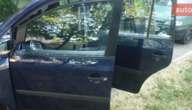 Синій Фольксваген Туран, об'ємом двигуна 1.9 л та пробігом 432 тис. км за 4900 $, фото 23 на Automoto.ua