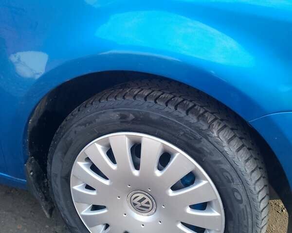 Синий Фольксваген Туран, объемом двигателя 1.6 л и пробегом 198 тыс. км за 5200 $, фото 41 на Automoto.ua