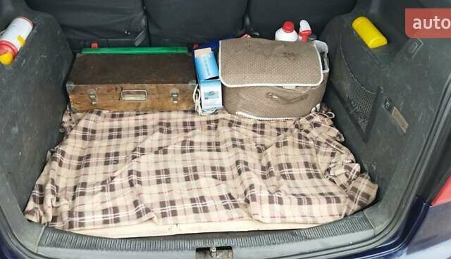 Синій Фольксваген Туран, об'ємом двигуна 1.9 л та пробігом 432 тис. км за 4900 $, фото 68 на Automoto.ua