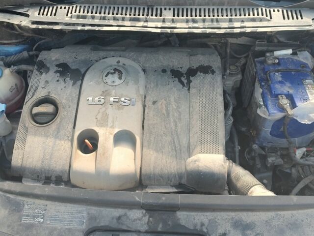 Синий Фольксваген Туран, объемом двигателя 1.6 л и пробегом 230 тыс. км за 5000 $, фото 4 на Automoto.ua