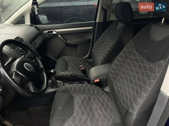 Синий Фольксваген Туран, объемом двигателя 1.9 л и пробегом 228 тыс. км за 3999 $, фото 6 на Automoto.ua