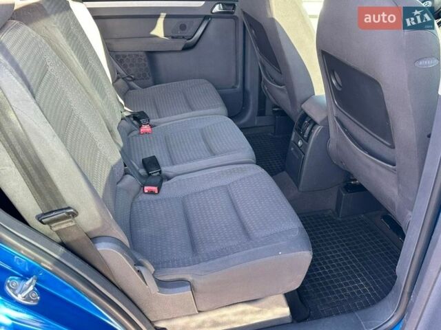 Синий Фольксваген Туран, объемом двигателя 1.9 л и пробегом 380 тыс. км за 4750 $, фото 15 на Automoto.ua