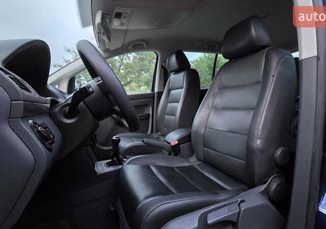 Синий Фольксваген Туран, объемом двигателя 1.6 л и пробегом 262 тыс. км за 6499 $, фото 47 на Automoto.ua