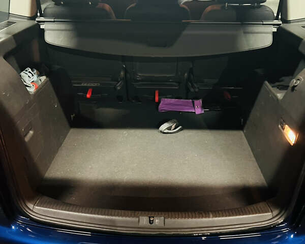 Синий Фольксваген Туран, объемом двигателя 1.6 л и пробегом 240 тыс. км за 6300 $, фото 13 на Automoto.ua