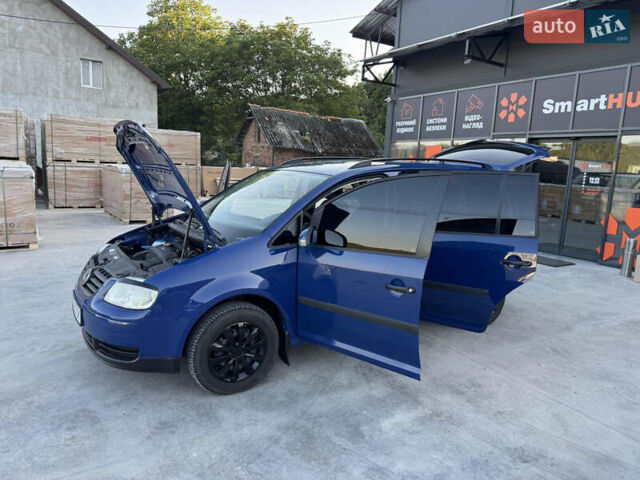 Синій Фольксваген Туран, об'ємом двигуна 1.6 л та пробігом 268 тис. км за 4850 $, фото 18 на Automoto.ua