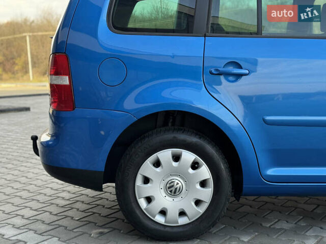 Синий Фольксваген Туран, объемом двигателя 1.6 л и пробегом 250 тыс. км за 5450 $, фото 14 на Automoto.ua