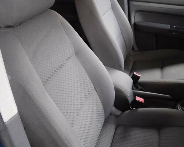 Синій Фольксваген Туран, об'ємом двигуна 1.9 л та пробігом 307 тис. км за 5500 $, фото 21 на Automoto.ua